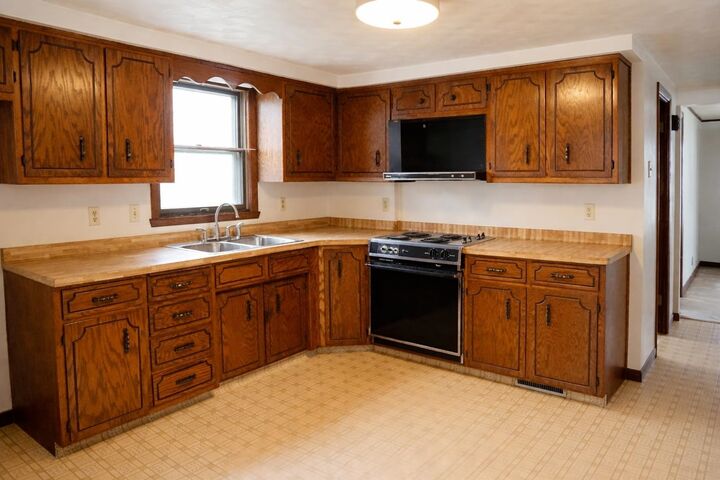 Property Photo:  109 E 11th Street  WI 54130 