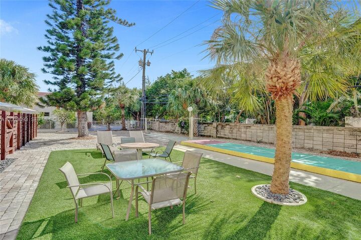 Property Photo:  2400 NE 9th St 603  FL 33304 