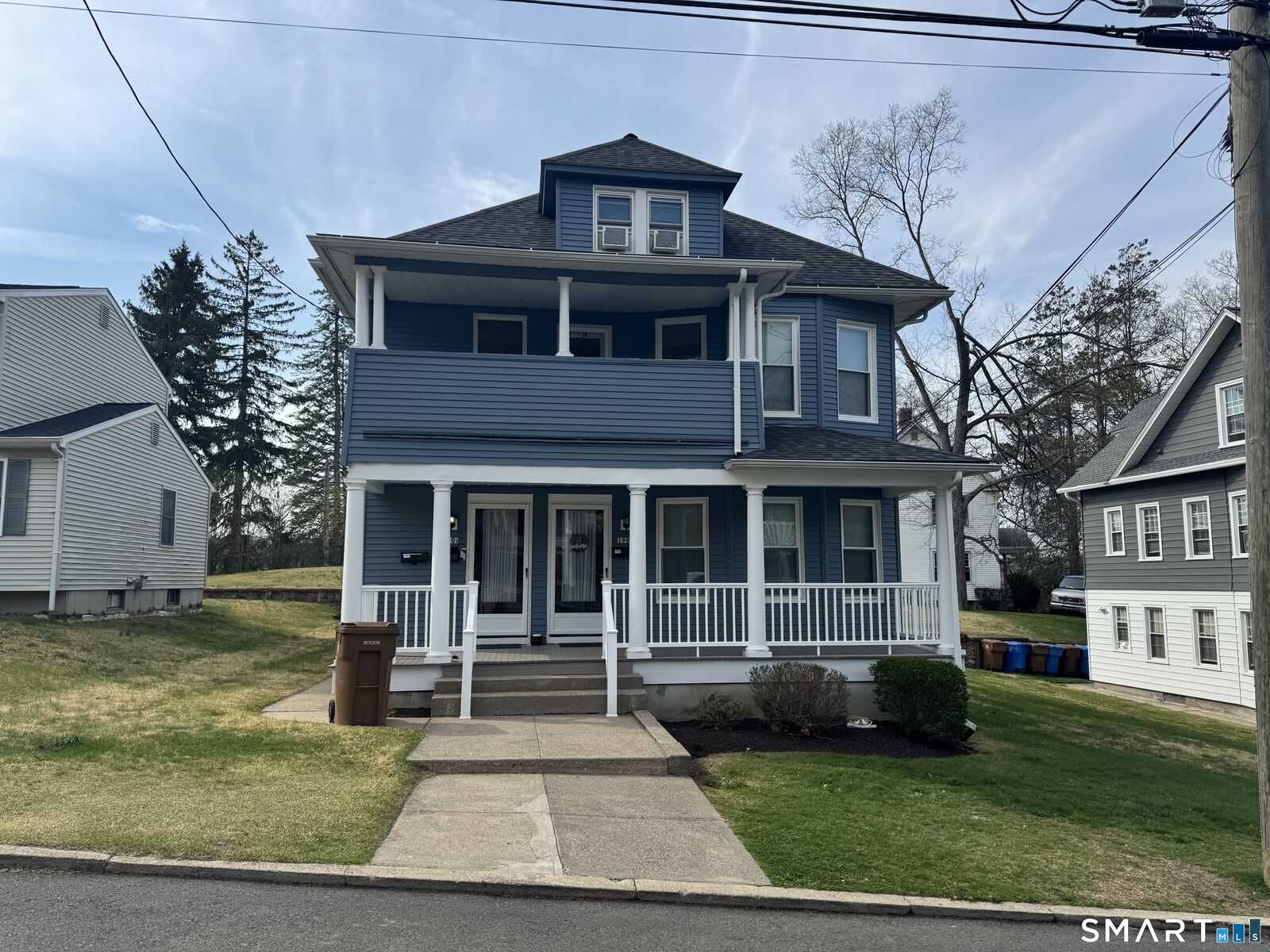 Property Photo:  201 Myrtle Street 2  CT 06484 
