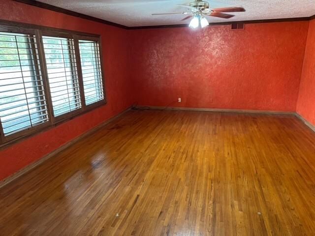 Property Photo:  735 E 9th Street  OK 74023 