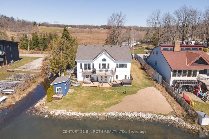 Photo de la propriété: 1931 Woods Bay Road ON L3V 0V7