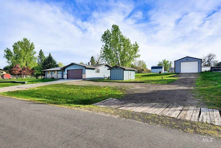 Property Photo:  3555 S Beverly St  ID 83709 