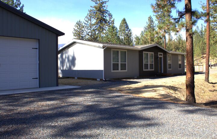 Property Photo:  1325 Sommer Way  WA 99141 