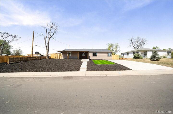 Property Photo:  893 S Tejon Street  CO 80223 