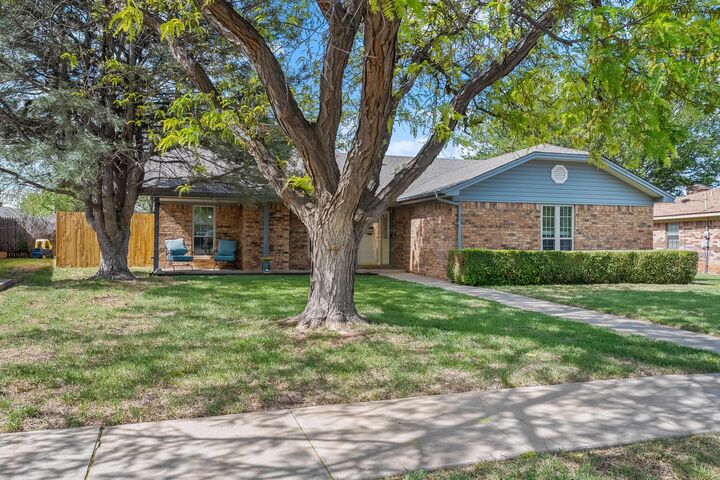 Property Photo:  7419 Imperial Drive  TX 79121-1429 