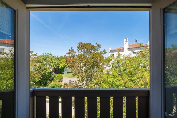 Property Photo:  23 Greenham Court  CA 94949 