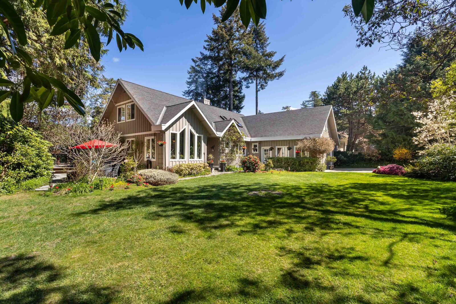 Property Photo: 10040 Wescan Road BC V0N 1Y2