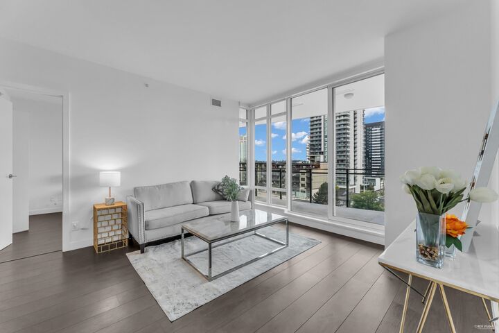 Property Photo: 2085 Skyline Court 507 BC V5C 0M6