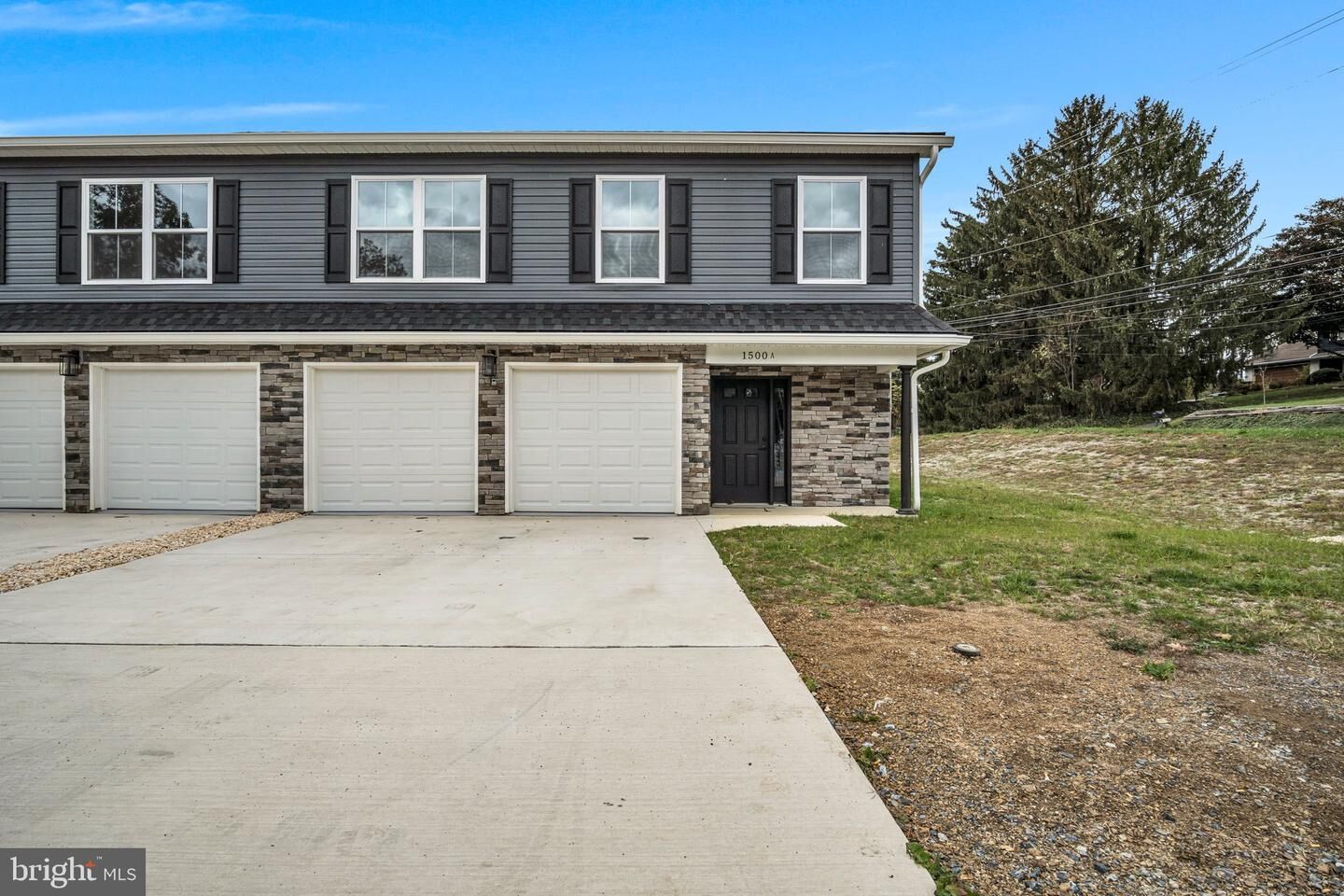 Property Photo:  1500 Embassy Dr B  PA 17109 