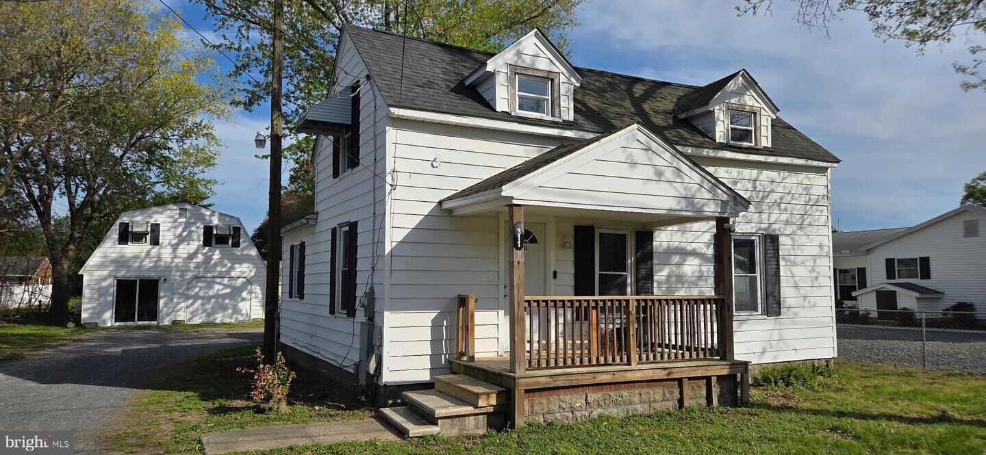 Property Photo:  311 Carey Avenue  MD 21804 