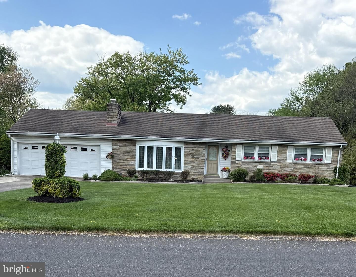 Property Photo: 3118 Greenway Drive MD 21042