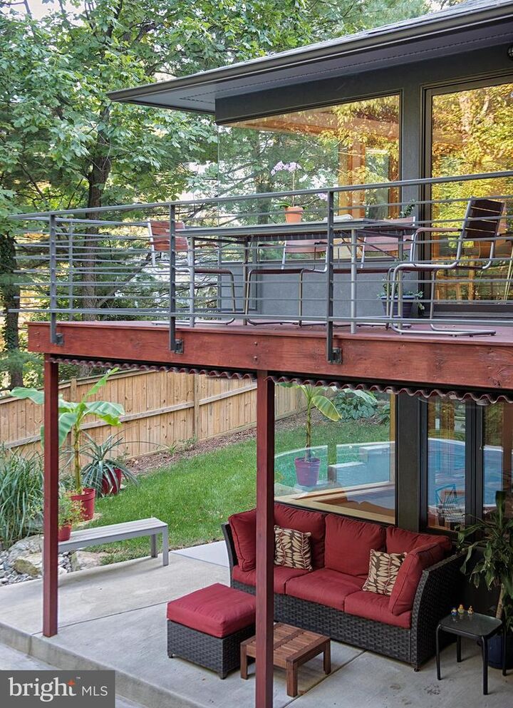 Property Photo:  4301 37th Road N  VA 22207 