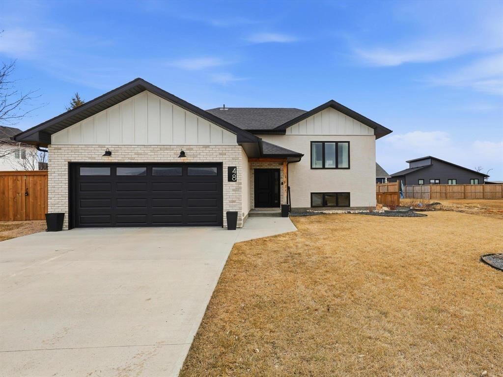 Property Photo:  48 Veterans Way  MB R0G 1K0 