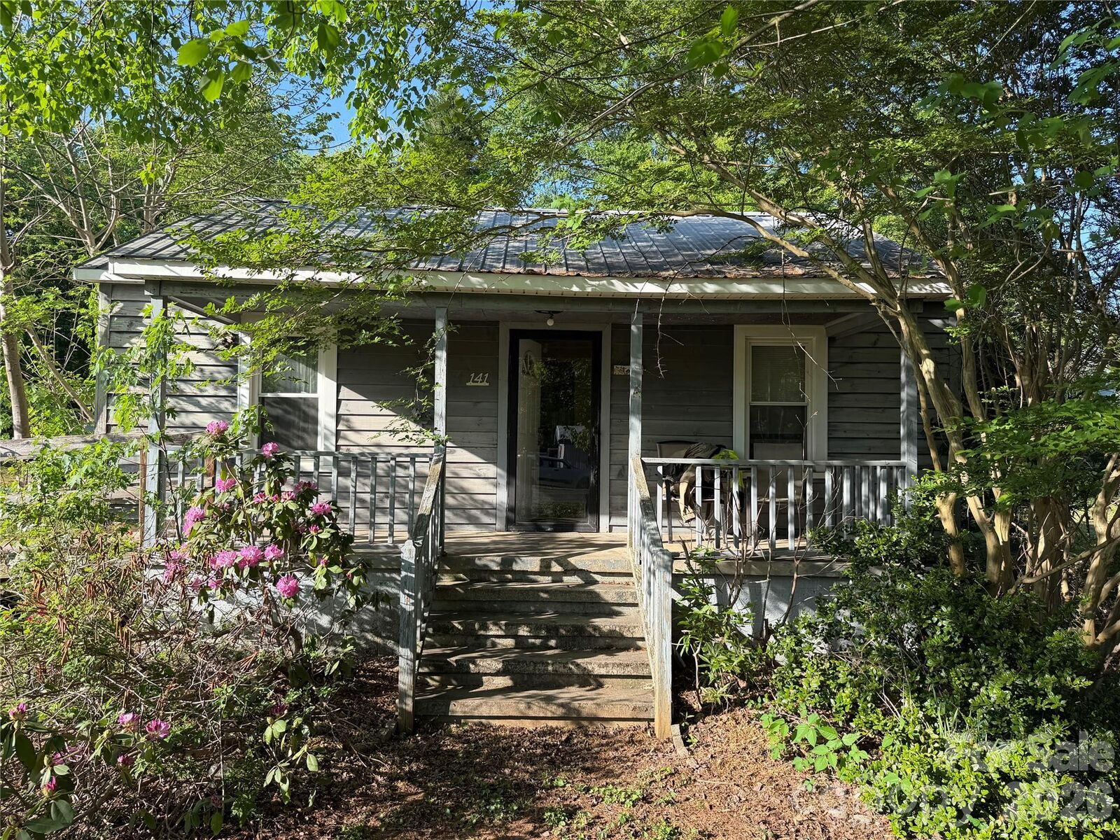 Property Photo:  141 Walker Road  NC 28655 