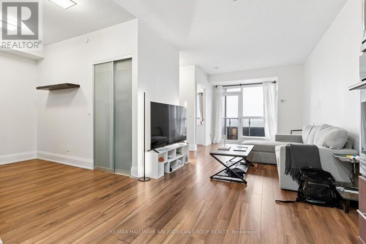 Property Photo:  120 Harrison Garden Boulevard 907  ON M2N 0H1 