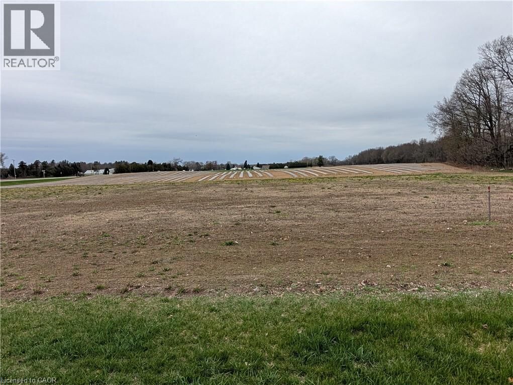 Property Photo:  2 Norfolk County Rd 21  ON N4B 2W4 