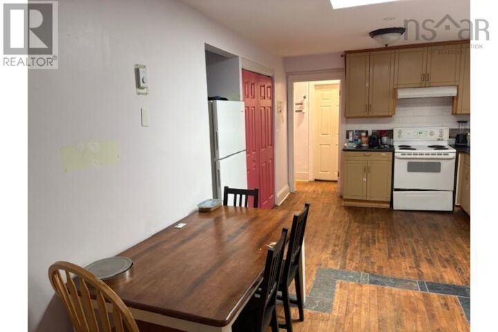 Property Photo: 6411 Quinpool Road NS B3L 1A7