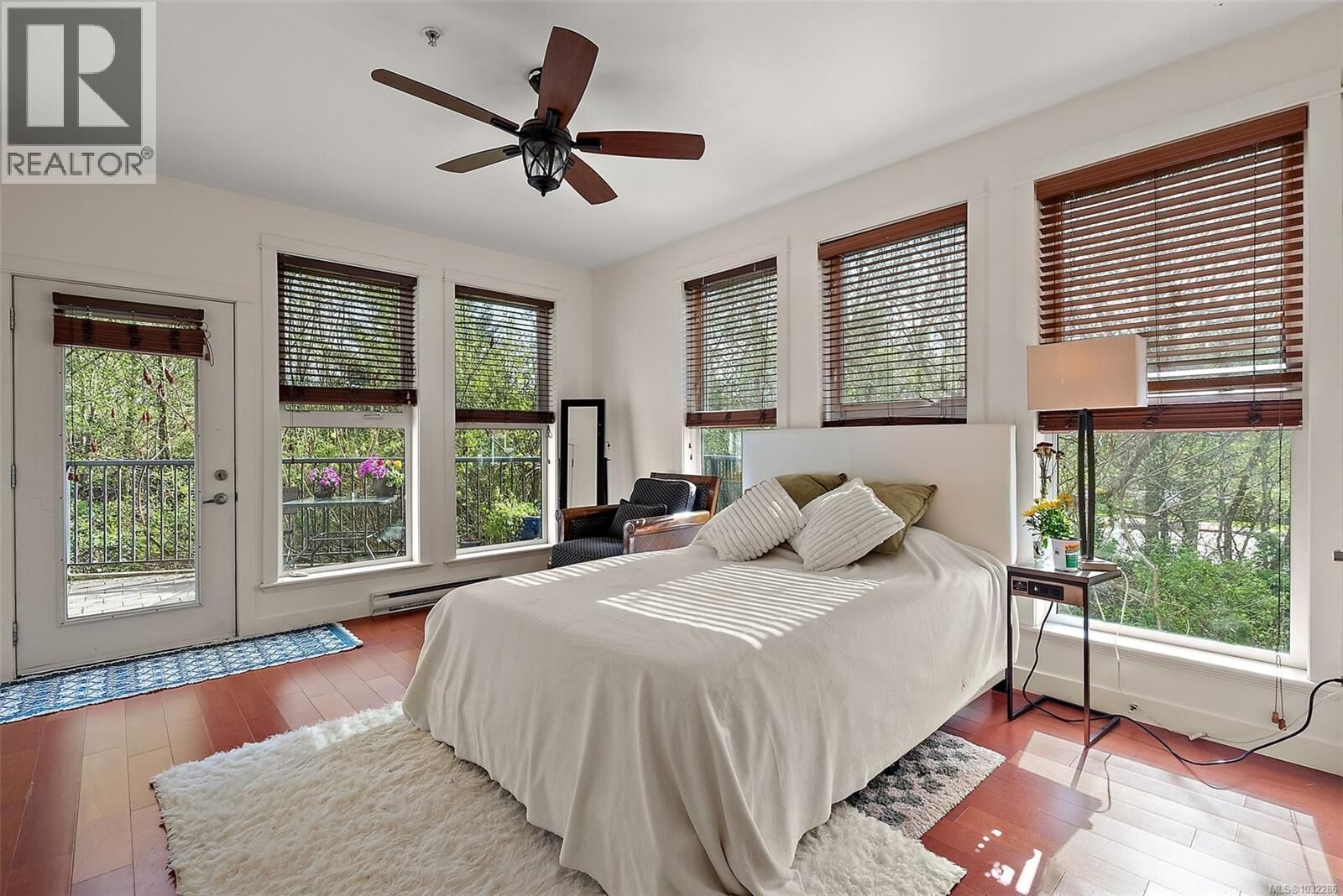 Property Photo:  101 Nursery Hill Drive 104  BC V9B 0H5 
