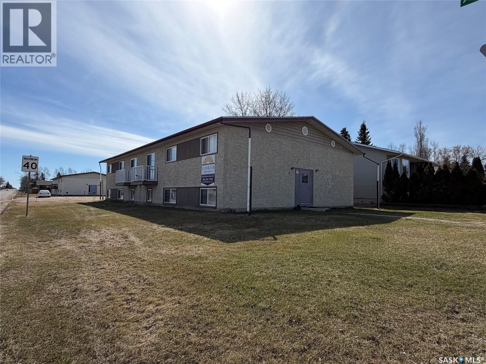 Property Photo:  81 Dunfield Crescent  SK S9X 1E3 