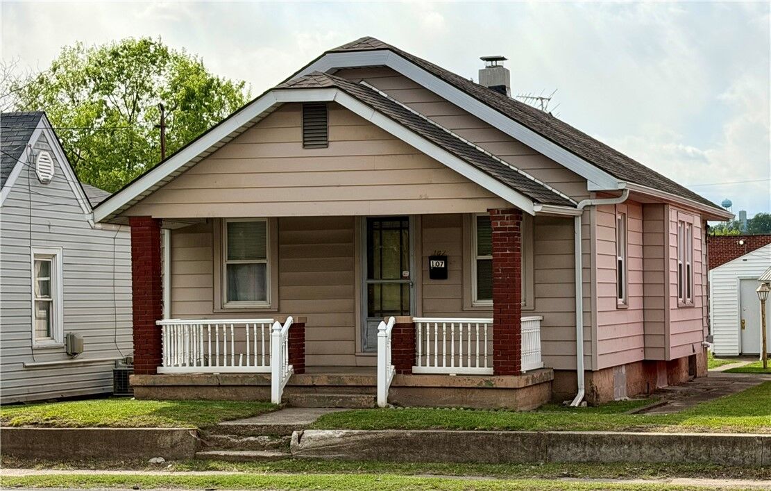 Property Photo:  107 S Riverside Drive  OH 45011 