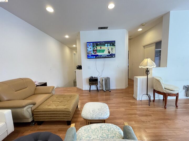 Property Photo:  2507 Baywood Way  CA 94804 