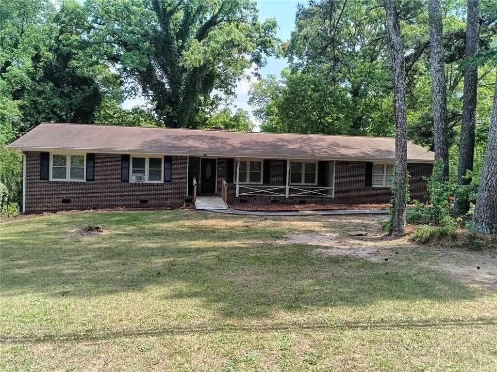 Property Photo:  524 Rowland Road  GA 30083 