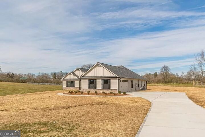 Property Photo: 173 Muse Bridge Road GA 30116
