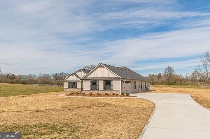 Property Photo:  173 Muse Bridge Road  GA 30116 