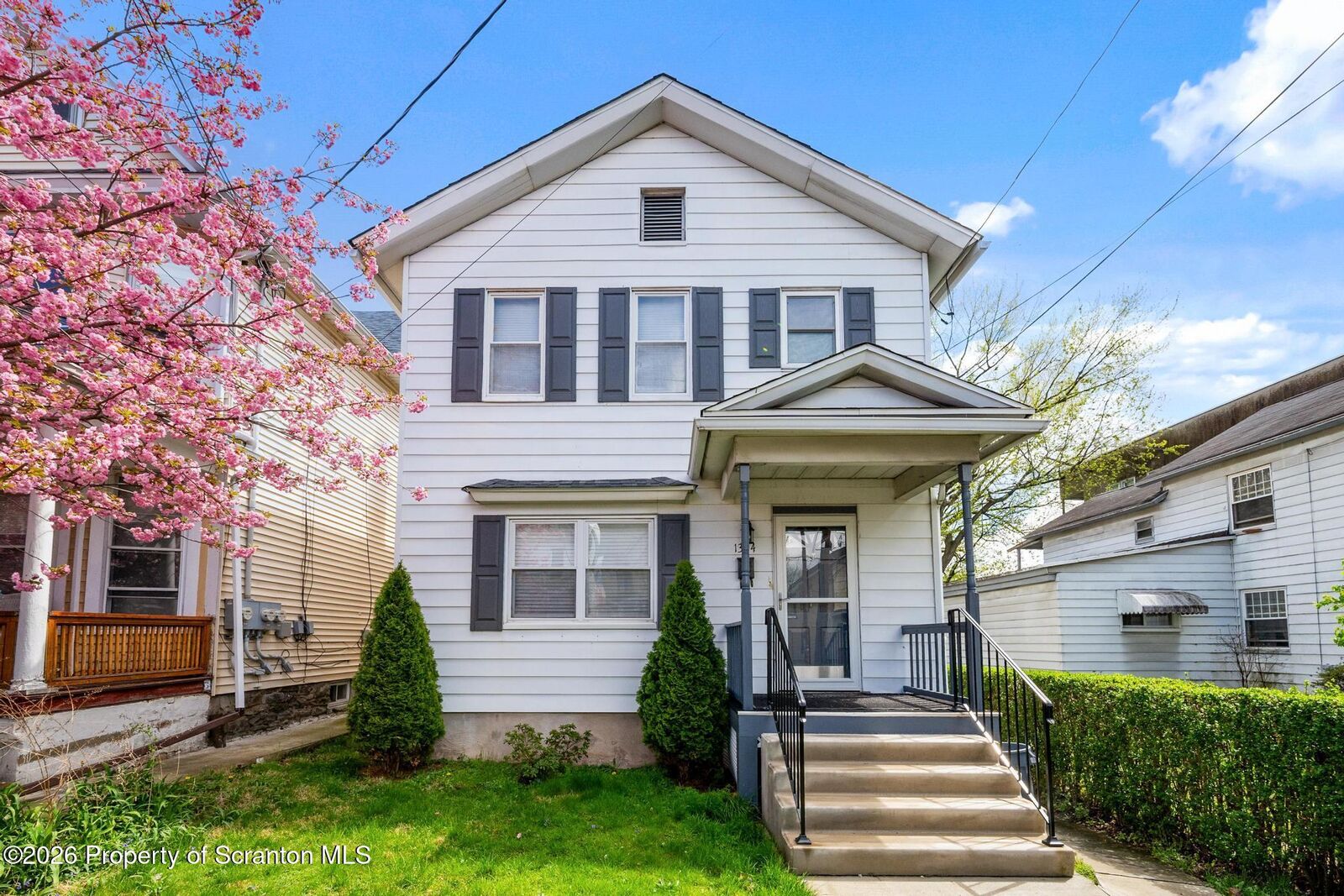 Property Photo:  1354 Capouse Avenue  PA 18509 