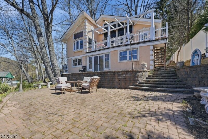 Property Photo: 6 Oneida Ave NJ 07843