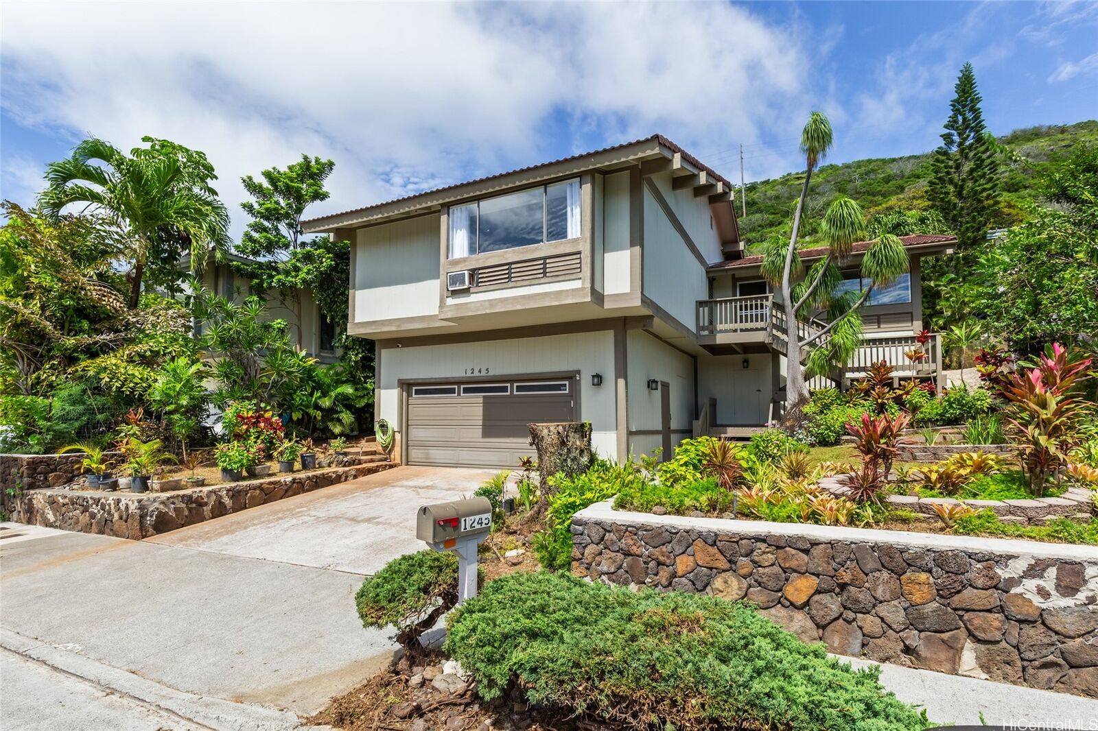 Property Photo:  1245 Kaeleku Street  HI 96825 