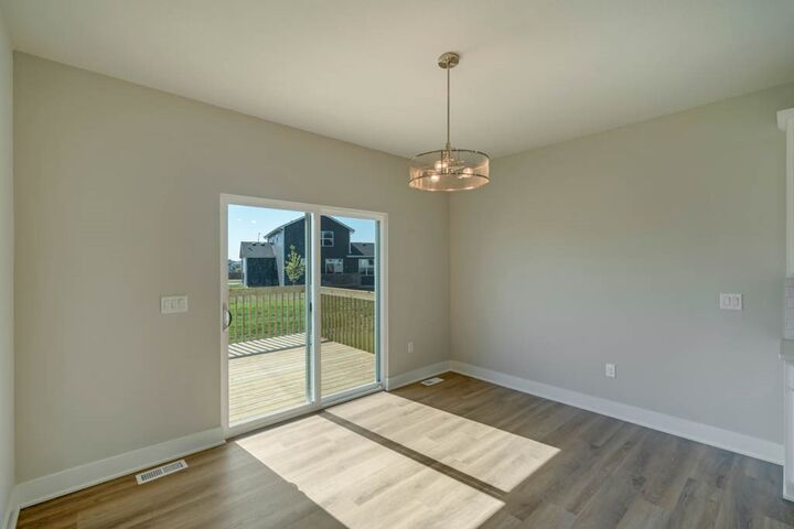 Property Photo:  726 S Taylor Street  IA 50170 