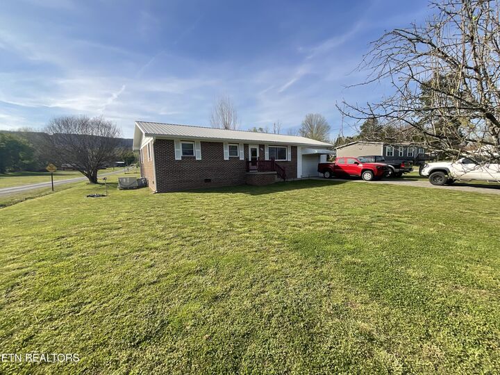 Property Photo:  1084 Cemetery Rd  TN 37381 