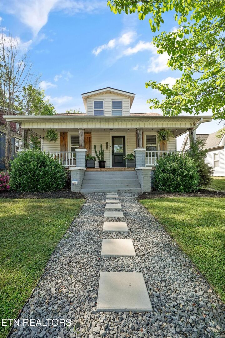 Property Photo:  427 E Caldwell Ave  TN 37917 