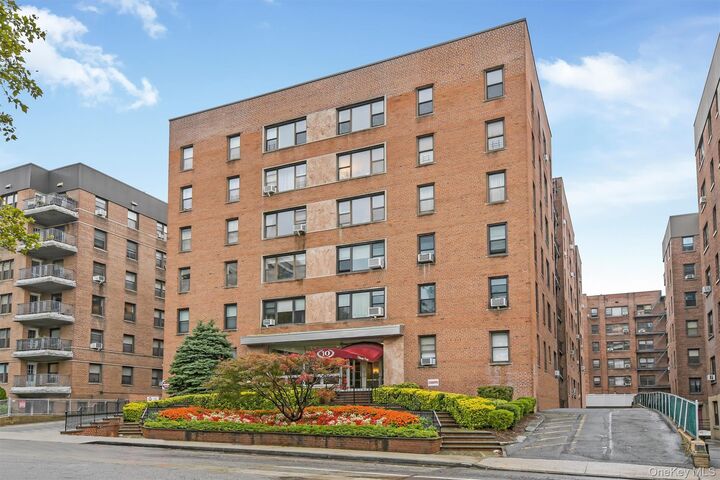 Property Photo: 10 N Broadway 1K NY 10601