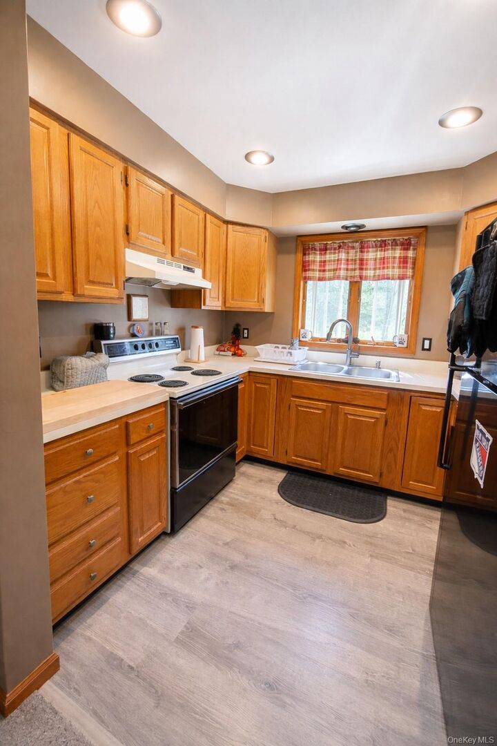 Property Photo:  16 Dove Court  NY 12540 