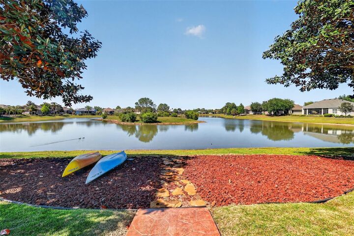 Property Photo: 2359 Wakefield Way FL 32757