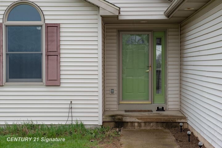 Property Photo:  5501 N River Road  MI 48623 