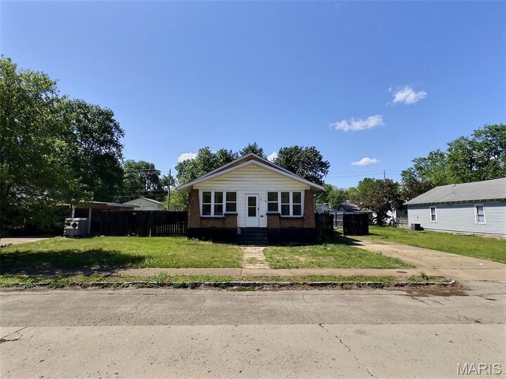 Property Photo:  704 Camilla Street  MO 63601 