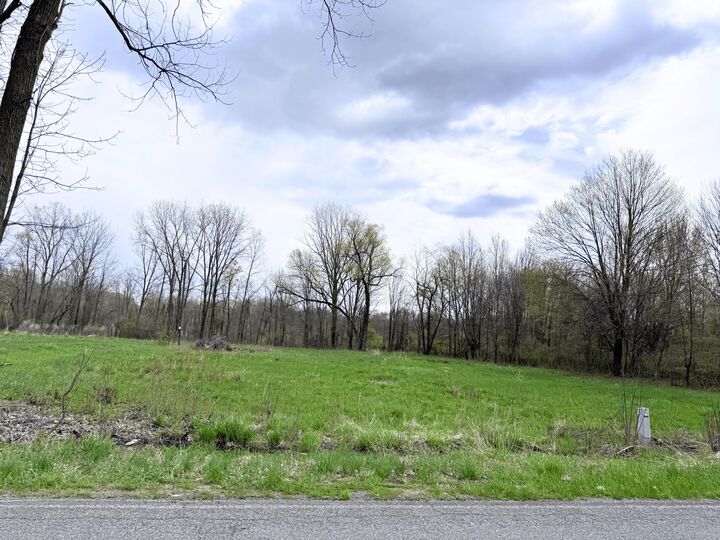 Property Photo:  52151 Finch Road  MI 49067 