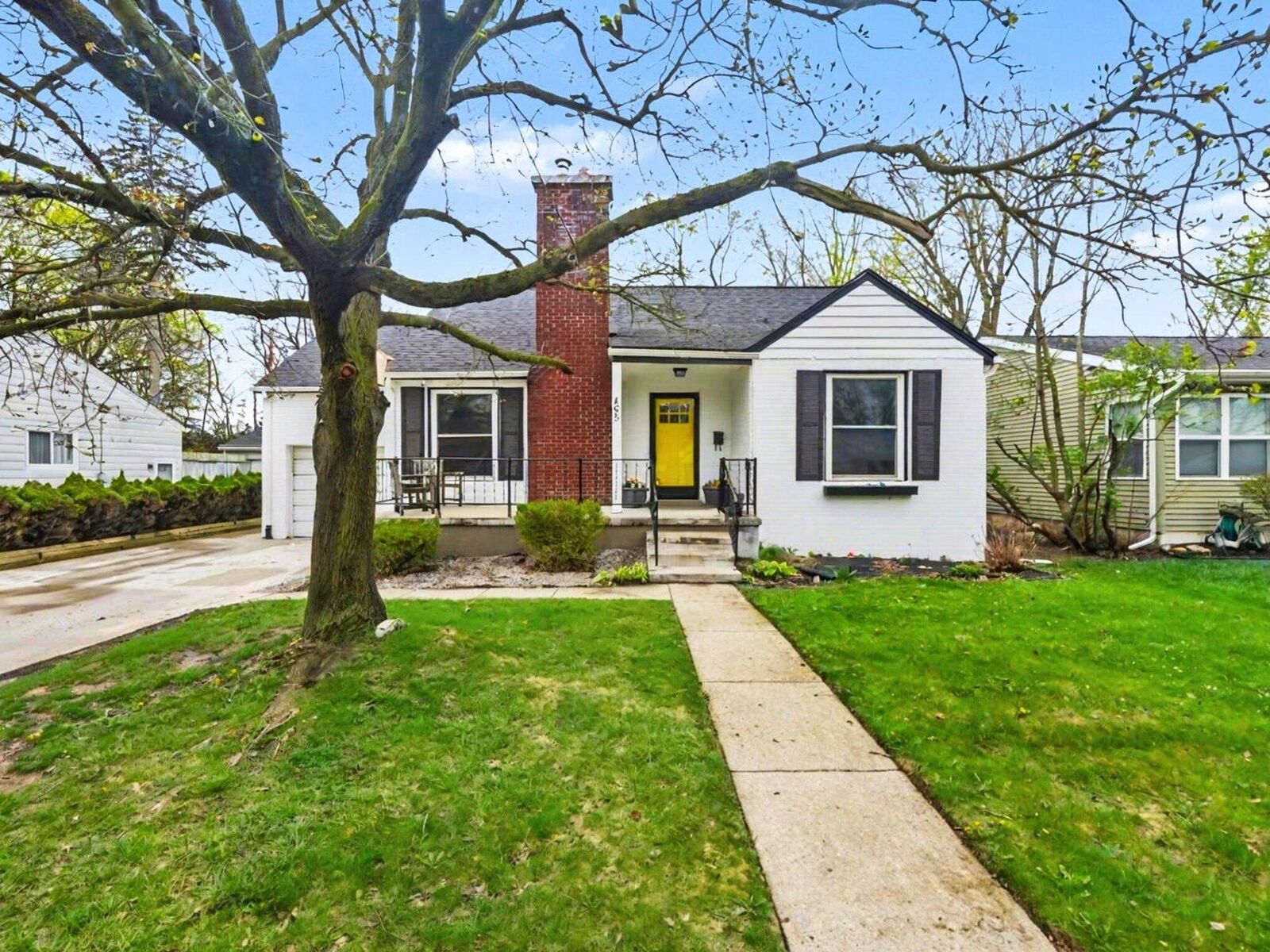 Property Photo:  465 N Mansfield Street  MI 48197 