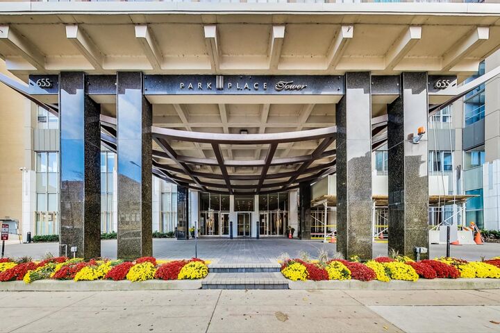 Property Photo:  655 W Irving Park Road 2301  IL 60613 