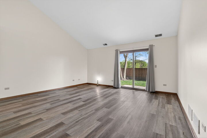 Property Photo:  3431 Lake Side Circle  IL 60431 
