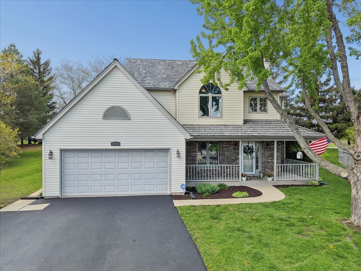 Property Photo:  17723 W Dawn Court  IL 60031 