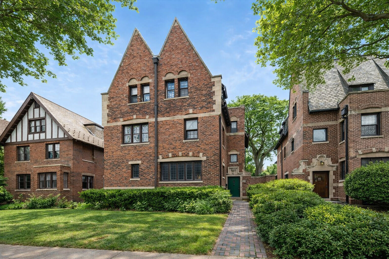 Property Photo: 5309 S Greenwood Avenue IL 60615