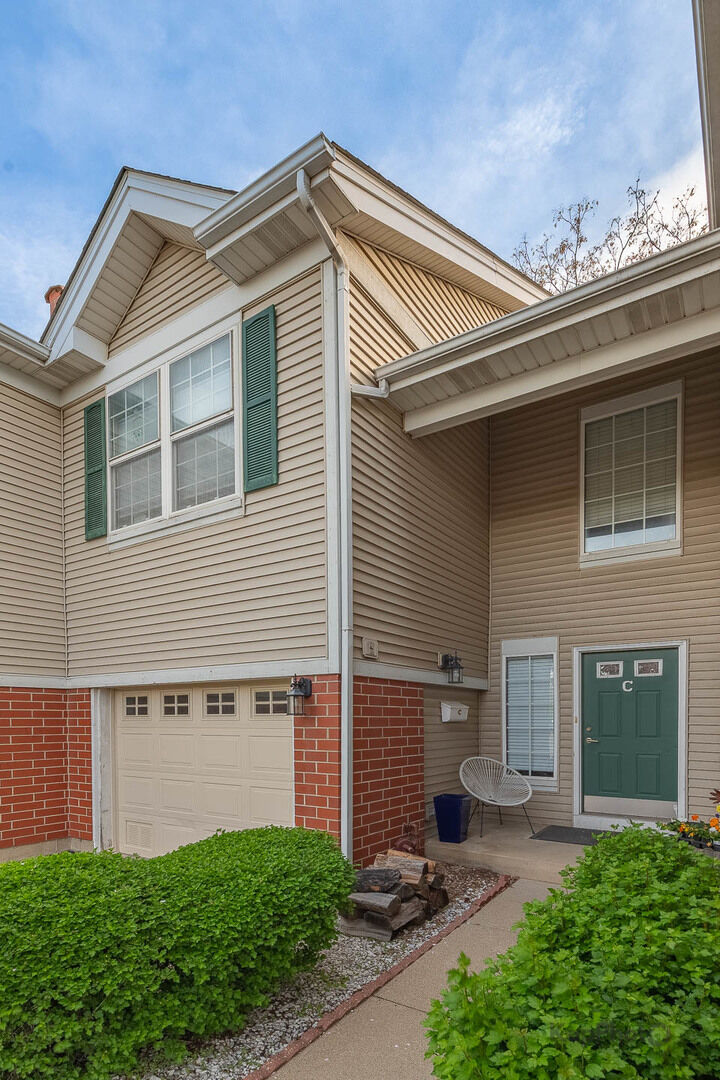 Property Photo:  3801 N Milwaukee Avenue C  IL 60641 