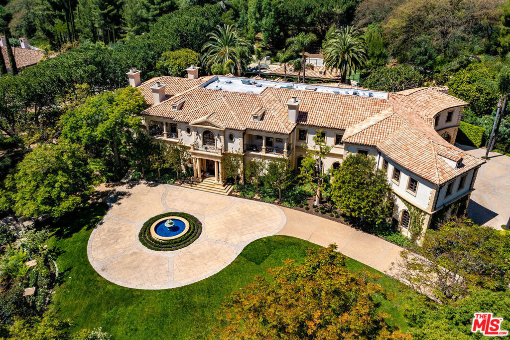 Property Photo:  70 Beverly Parkway  CA 90210 