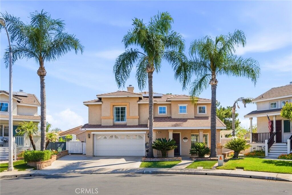 Property Photo: 855 Viewtop Circle CA 92881