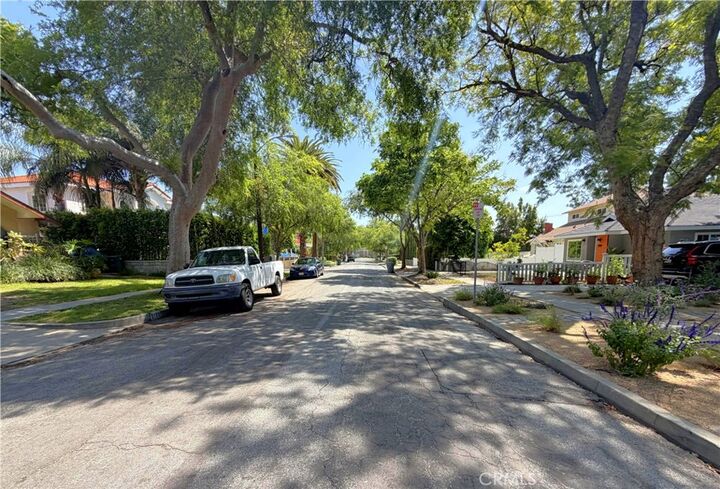 Property Photo:  3190 Estado Street  CA 91107 