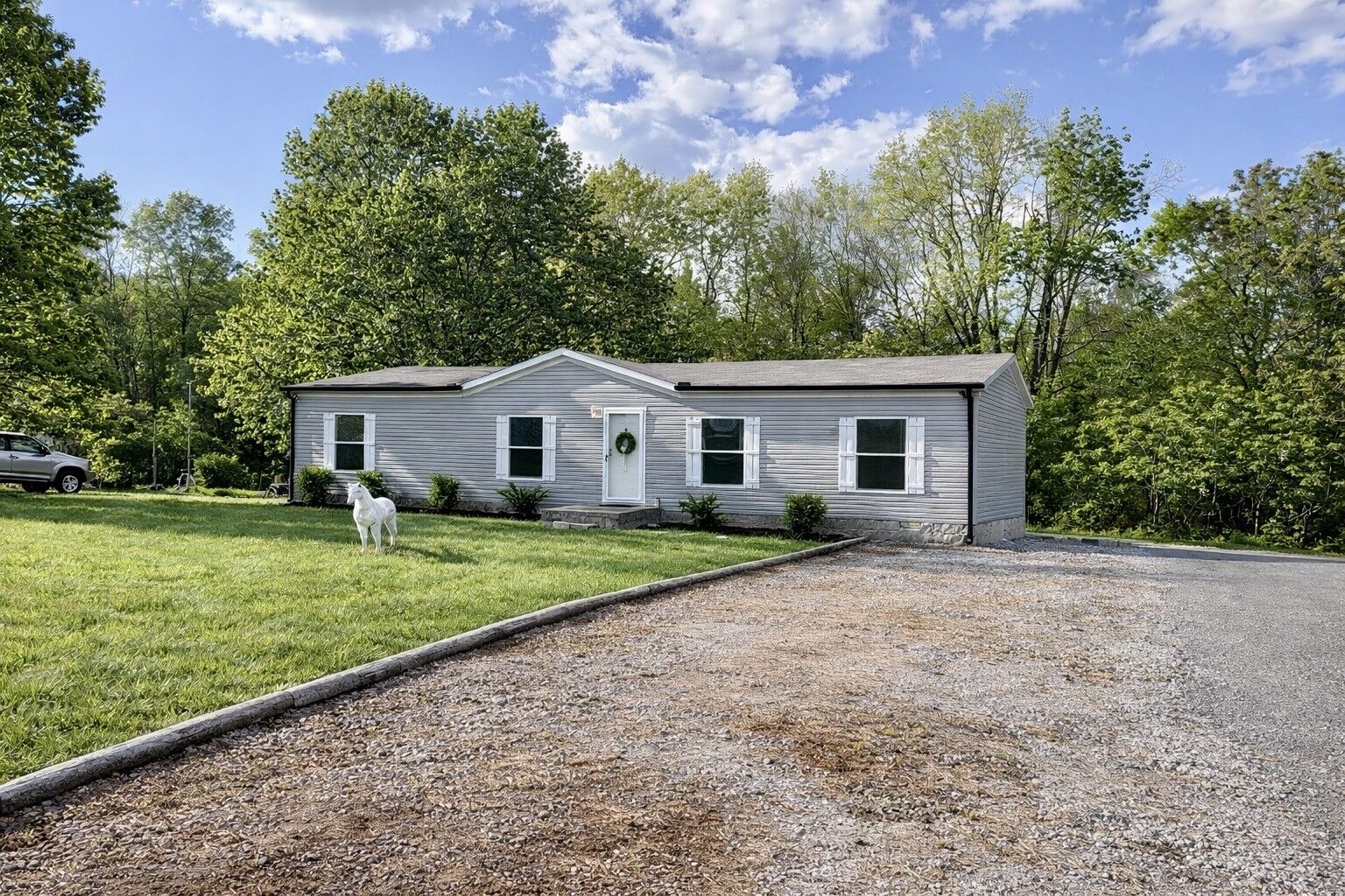 Property Photo:  532 Pointe Ln  TN 37083 